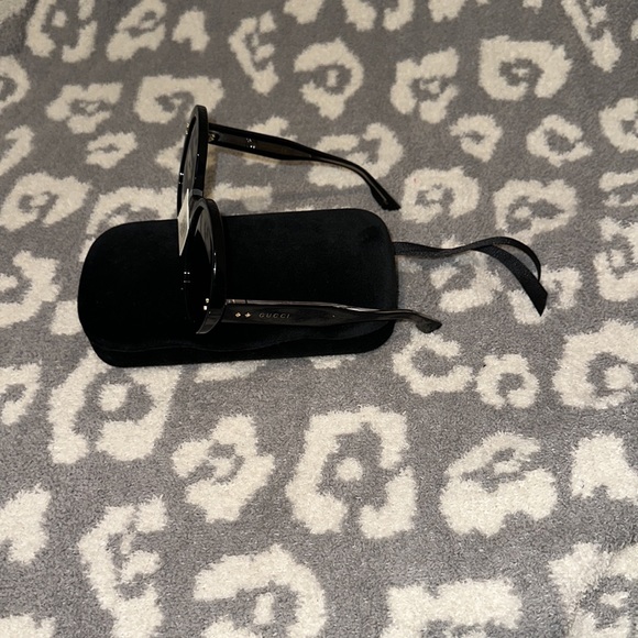 Authentic Gucci Round Sunglasses 😎 New 😍 - Picture 5 of 17